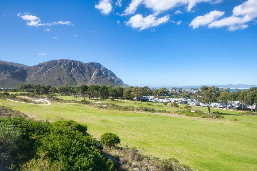 3 Bedroom Property for Sale in Fernkloof Estate Western Cape